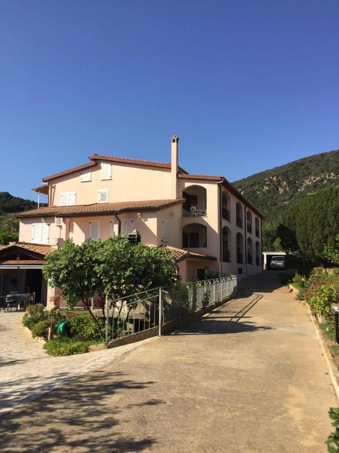 Villa Rosa Chia Eksteriør billede